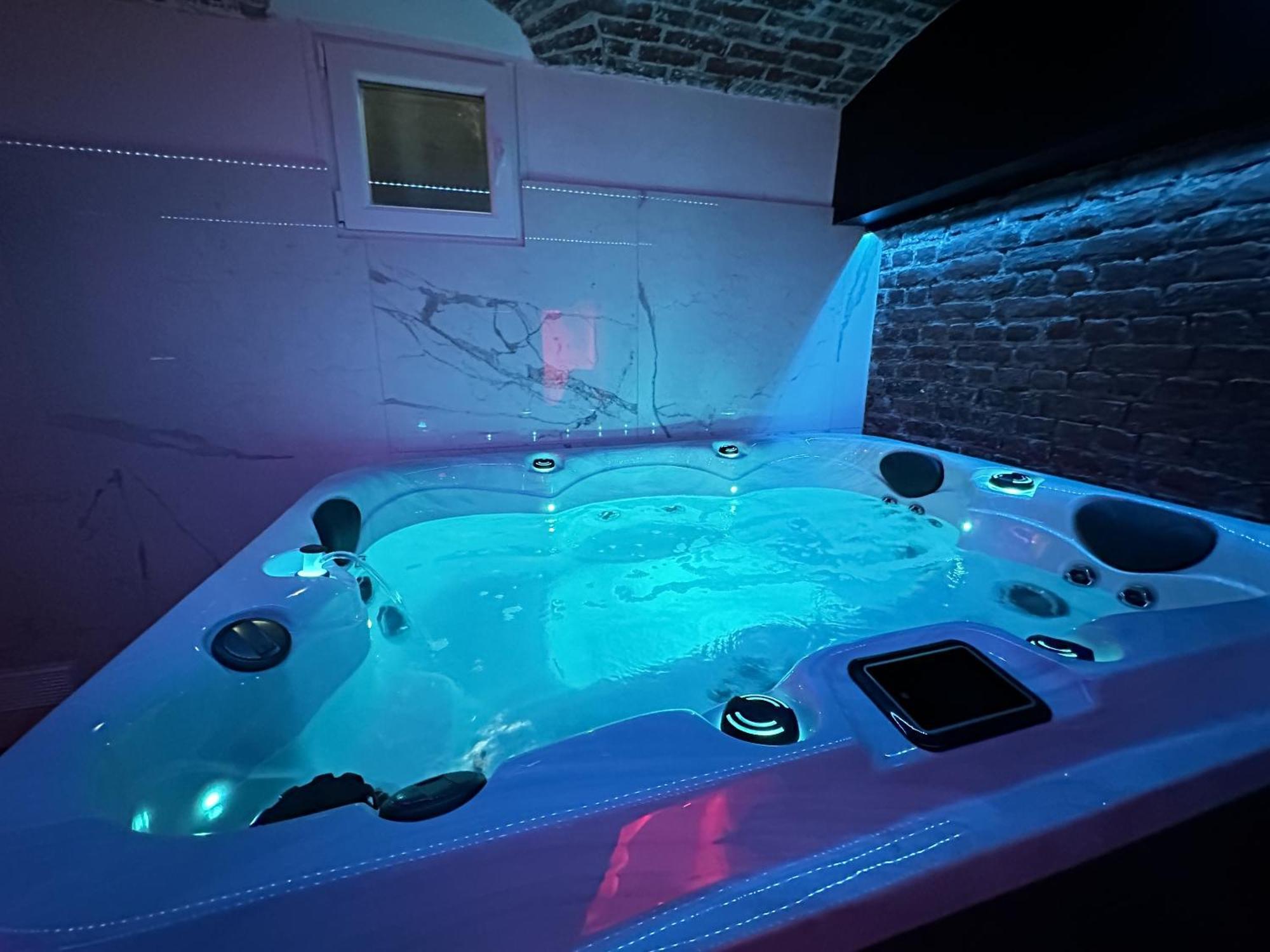 Le Bijou - Appartement, Sauna Et Jacuzzi - Lille Zewnętrze zdjęcie