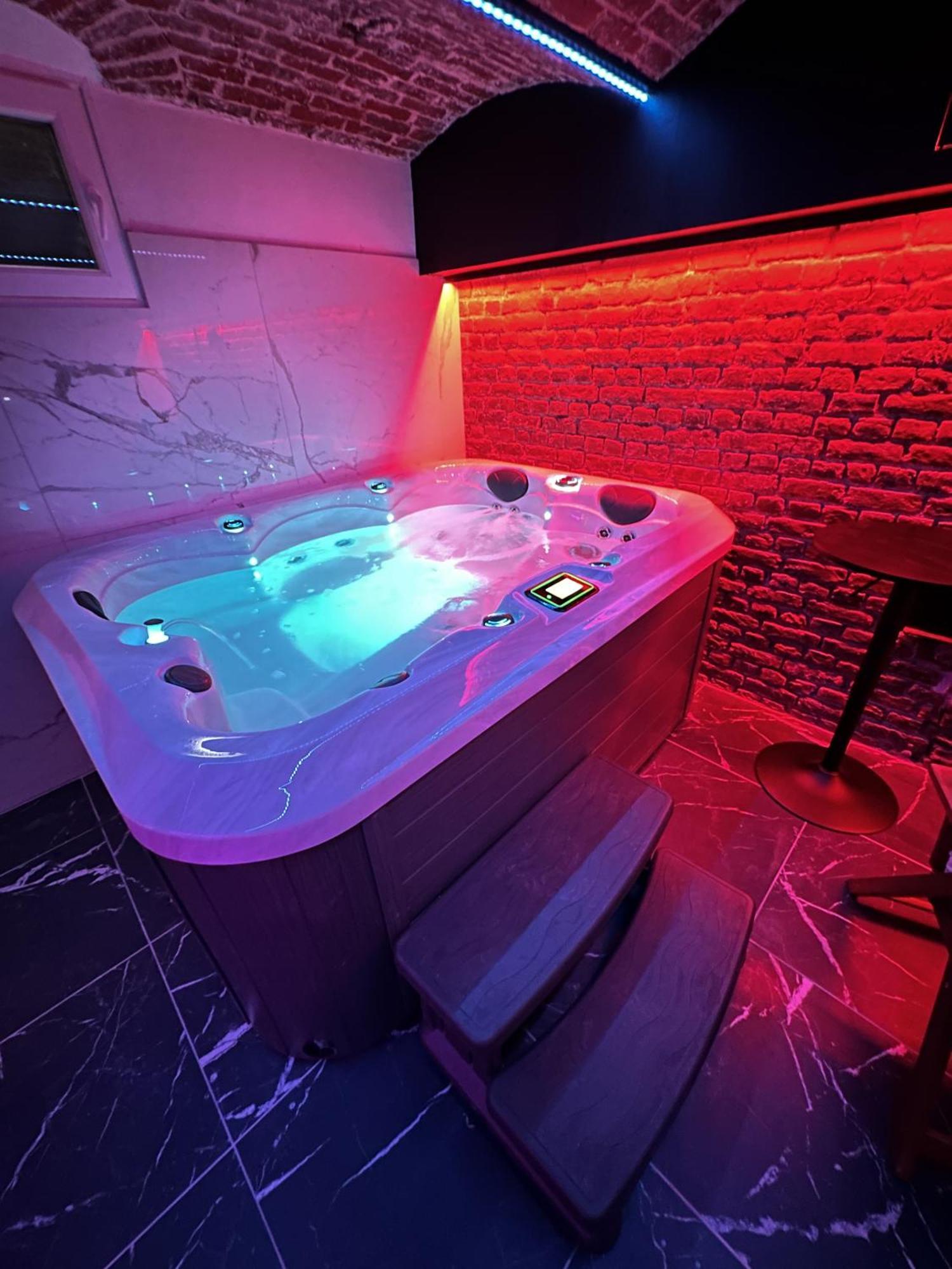 Le Bijou - Appartement, Sauna Et Jacuzzi - Lille Zewnętrze zdjęcie